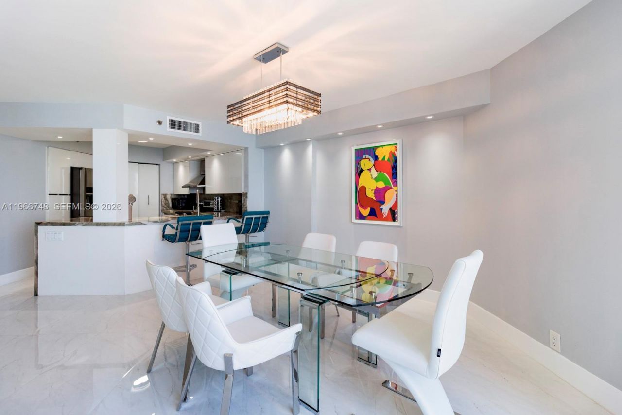 6767 Collins Ave, Unit 1903, Miami Beach, FL 33141 Photo