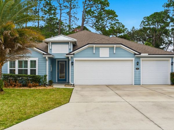 271 Lost Lake Dr, St Augustine, FL 32086