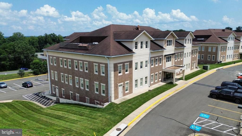 18354 QUANTICO GATEWAY DRIVE, TRIANGLE, VA 22172