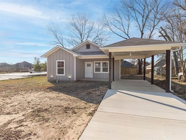 240 eLM Street , Winona, TX 75792