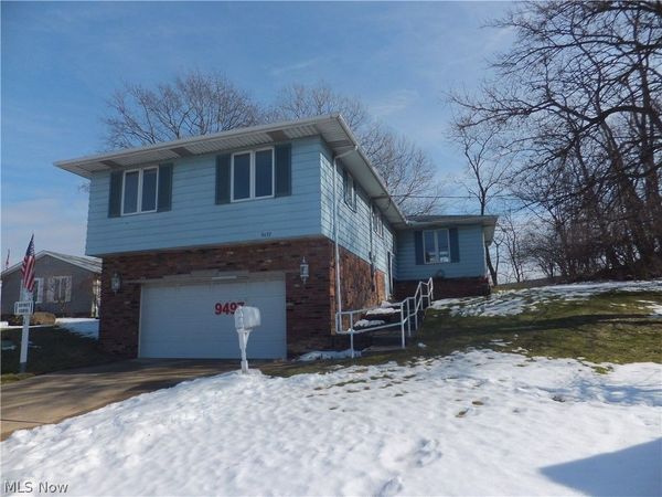 9497 Idlewood Drive, Brooklyn, OH 44144