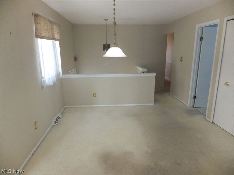 9497 Idlewood Drive, Brooklyn, OH 44144 Photo 4