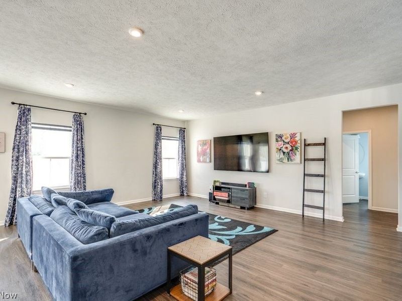 8325 Bedaos Drive, Mentor, OH 44060 Photo 5