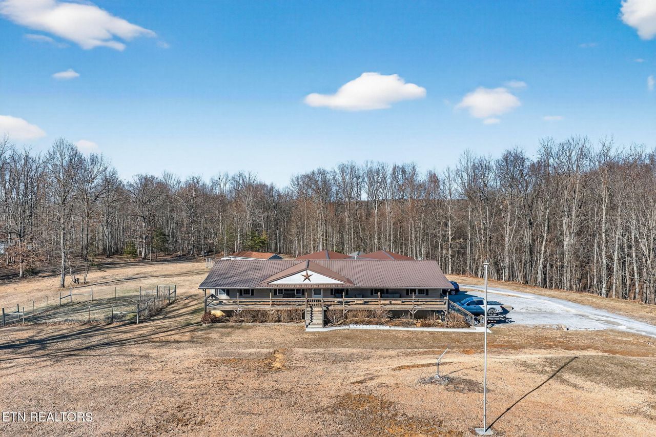 3773 Glade Creek Rd, Sparta, TN 38583 Main Photo