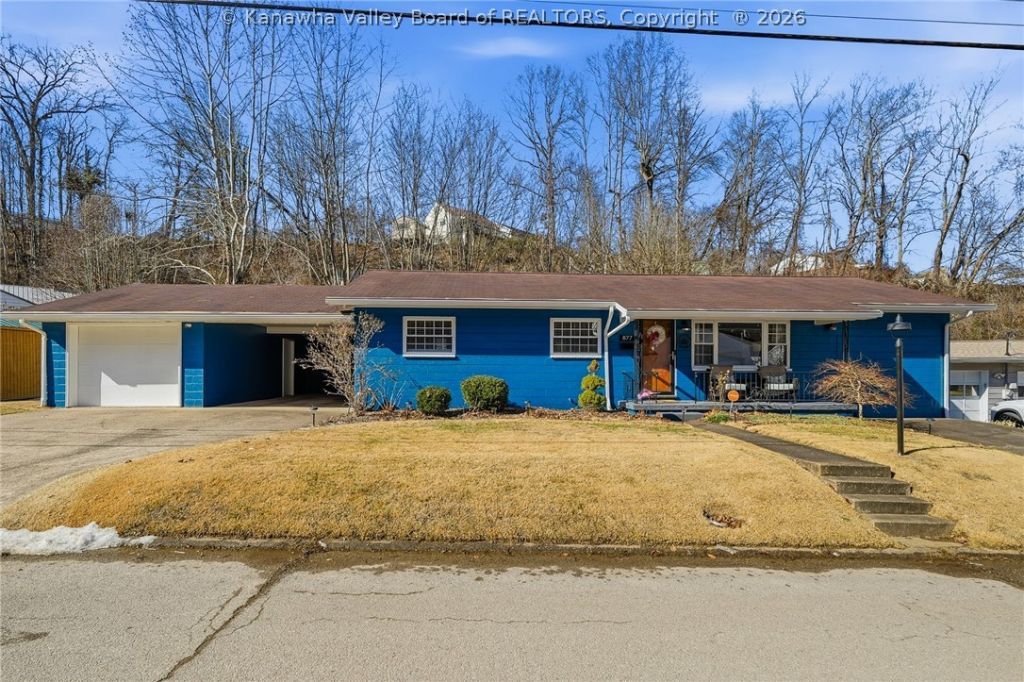 877 Valley Pike Drive, Saint Albans, WV 25177 Main Photo