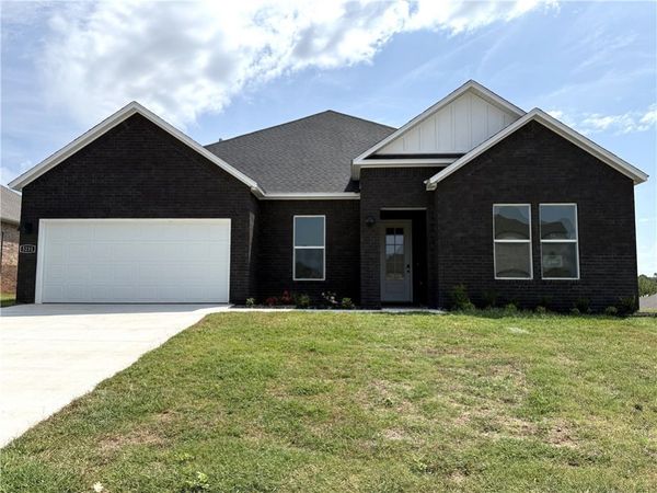 5231 Nicolas Avenue, Springdale, AR 72762
