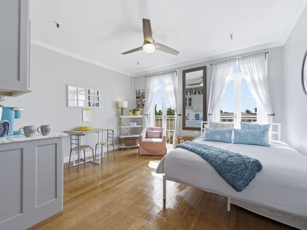 235 Sunrise Avenue, Unit 3013, Palm Beach, FL 33480