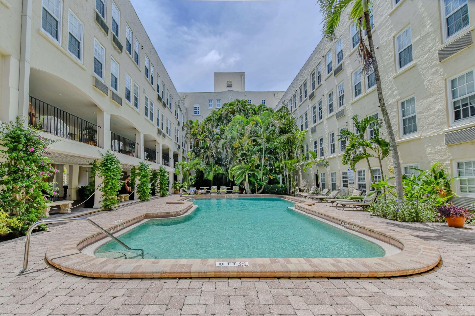 235 Sunrise Avenue, Unit 3013, Palm Beach, FL 33480 Photo