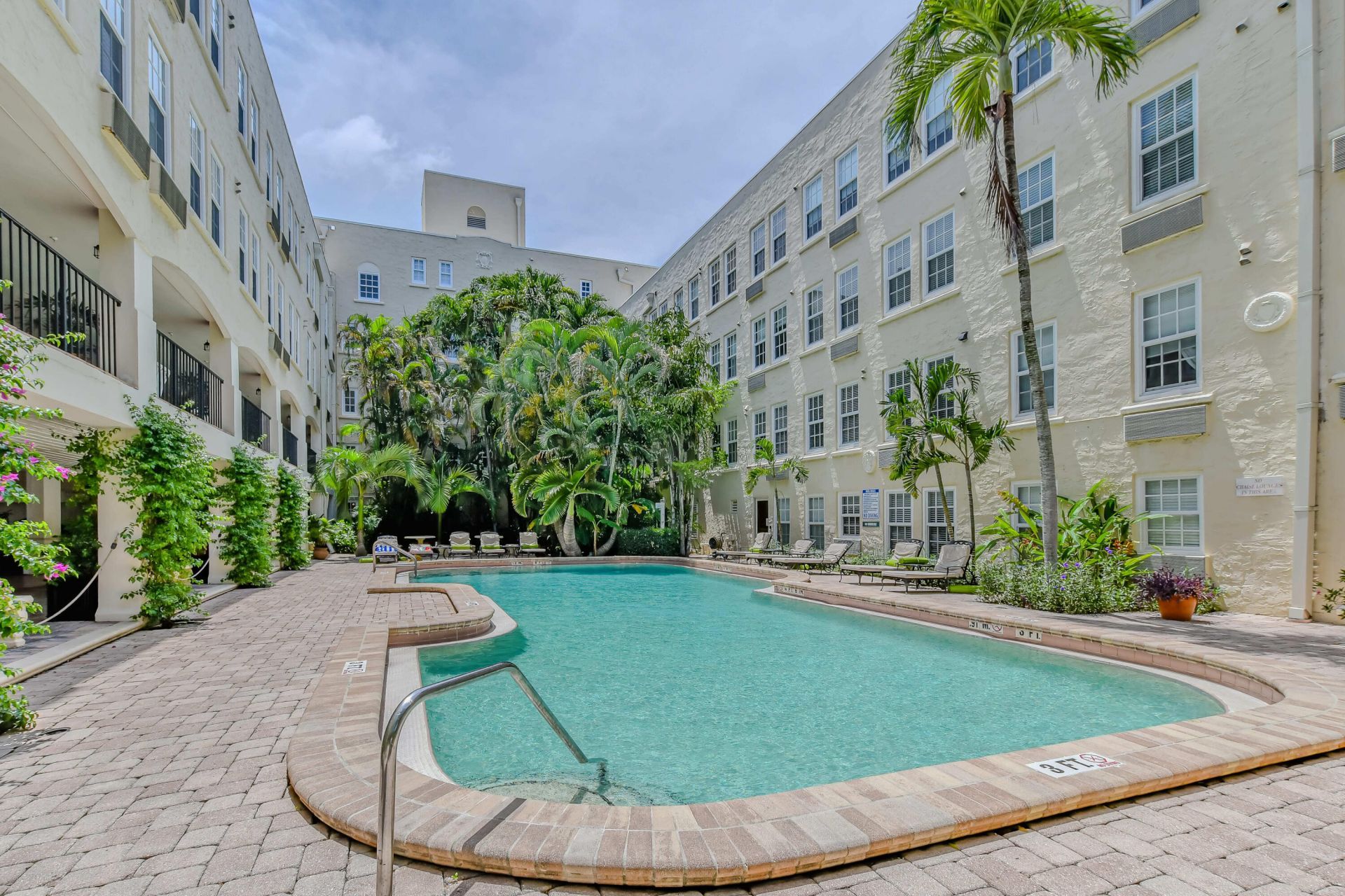 235 Sunrise Avenue, Unit 3013, Palm Beach, FL 33480 Photo