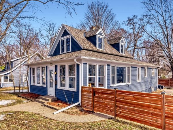 13 18th Avenue N, Hopkins, MN 55343