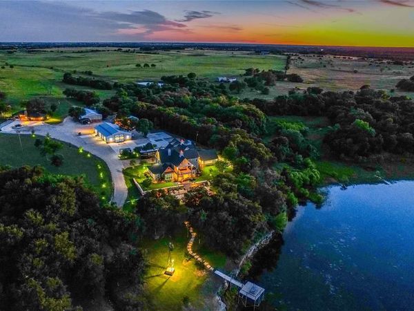 17309 N Highway 6 , Valley Mills, TX 76689