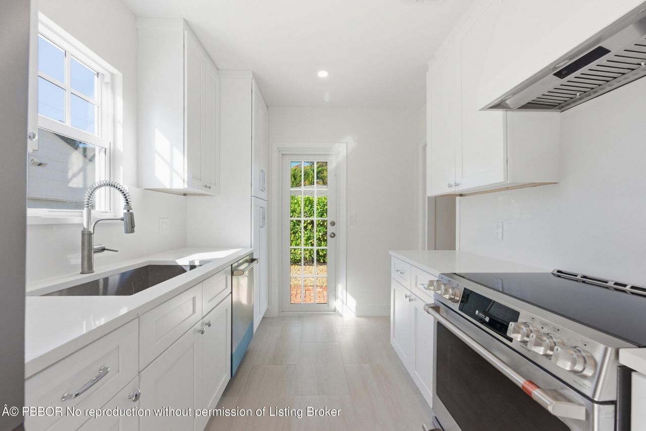 236 Greymon Drive, West Palm Beach, FL 33405 Photo