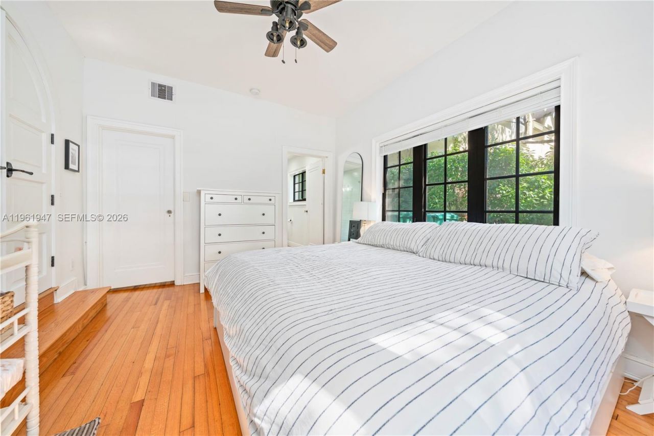 813 NE 81st St, Miami, FL 33138 Photo