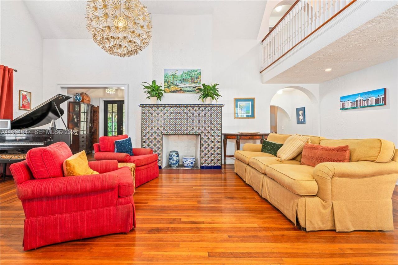 813 NE 81st St, Miami, FL 33138 Photo