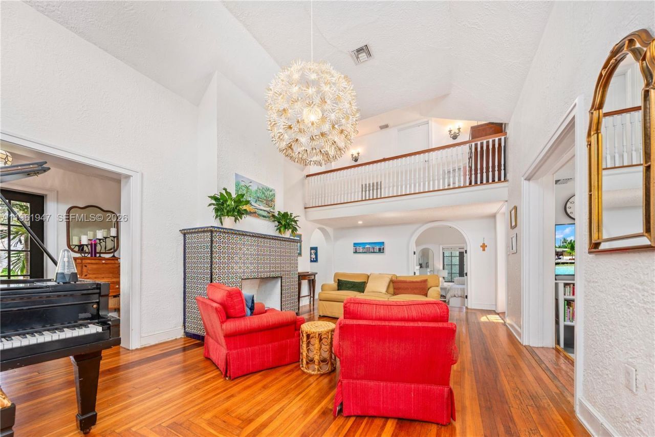 813 NE 81st St, Miami, FL 33138 Photo