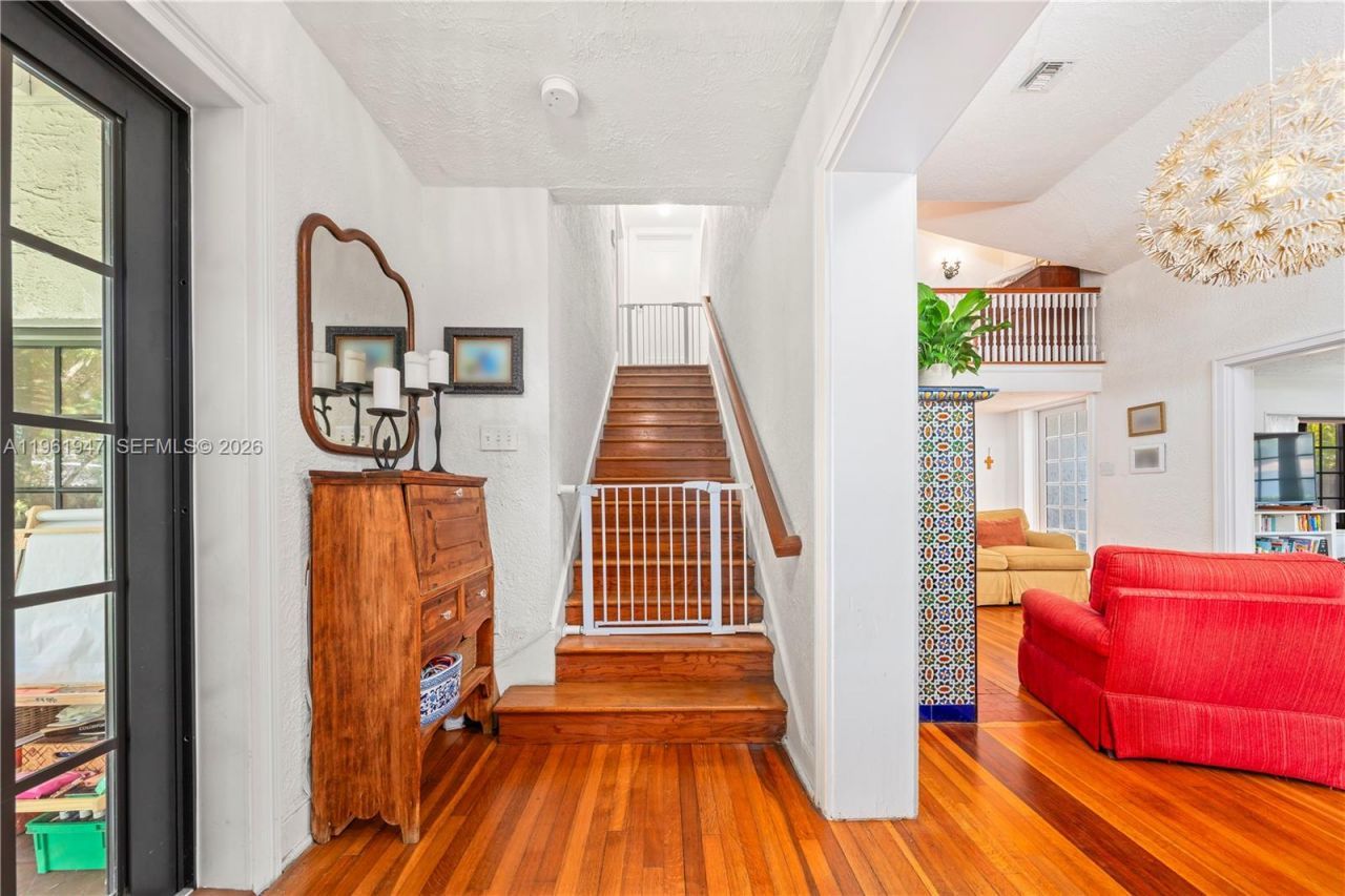 813 NE 81st St, Miami, FL 33138 Photo