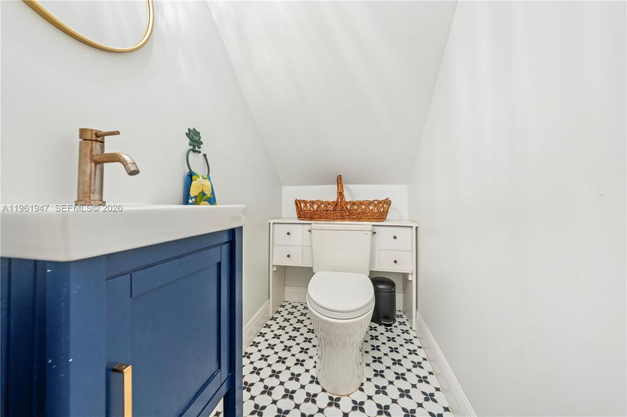 813 NE 81st St, Miami, FL 33138 Photo