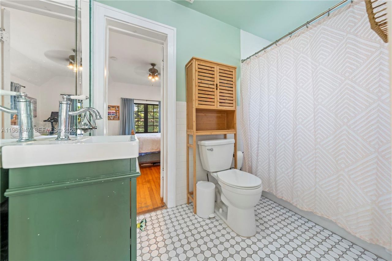 813 NE 81st St, Miami, FL 33138 Photo