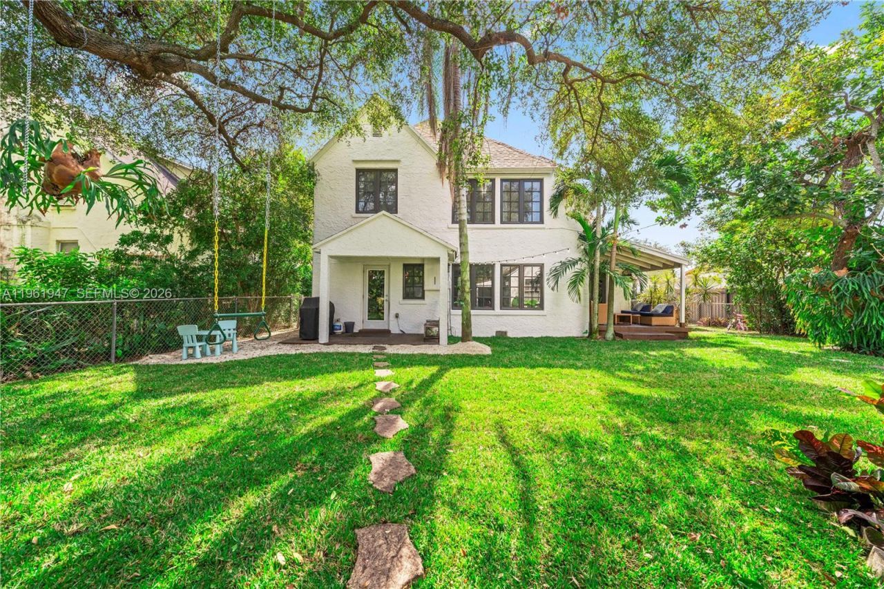 813 NE 81st St, Miami, FL 33138 Photo