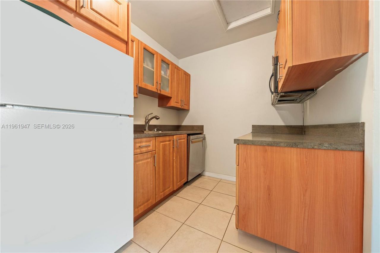 813 NE 81st St, Miami, FL 33138 Photo