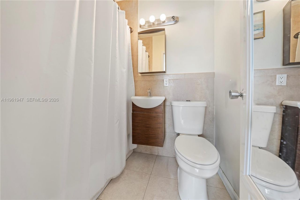 813 NE 81st St, Miami, FL 33138 Photo