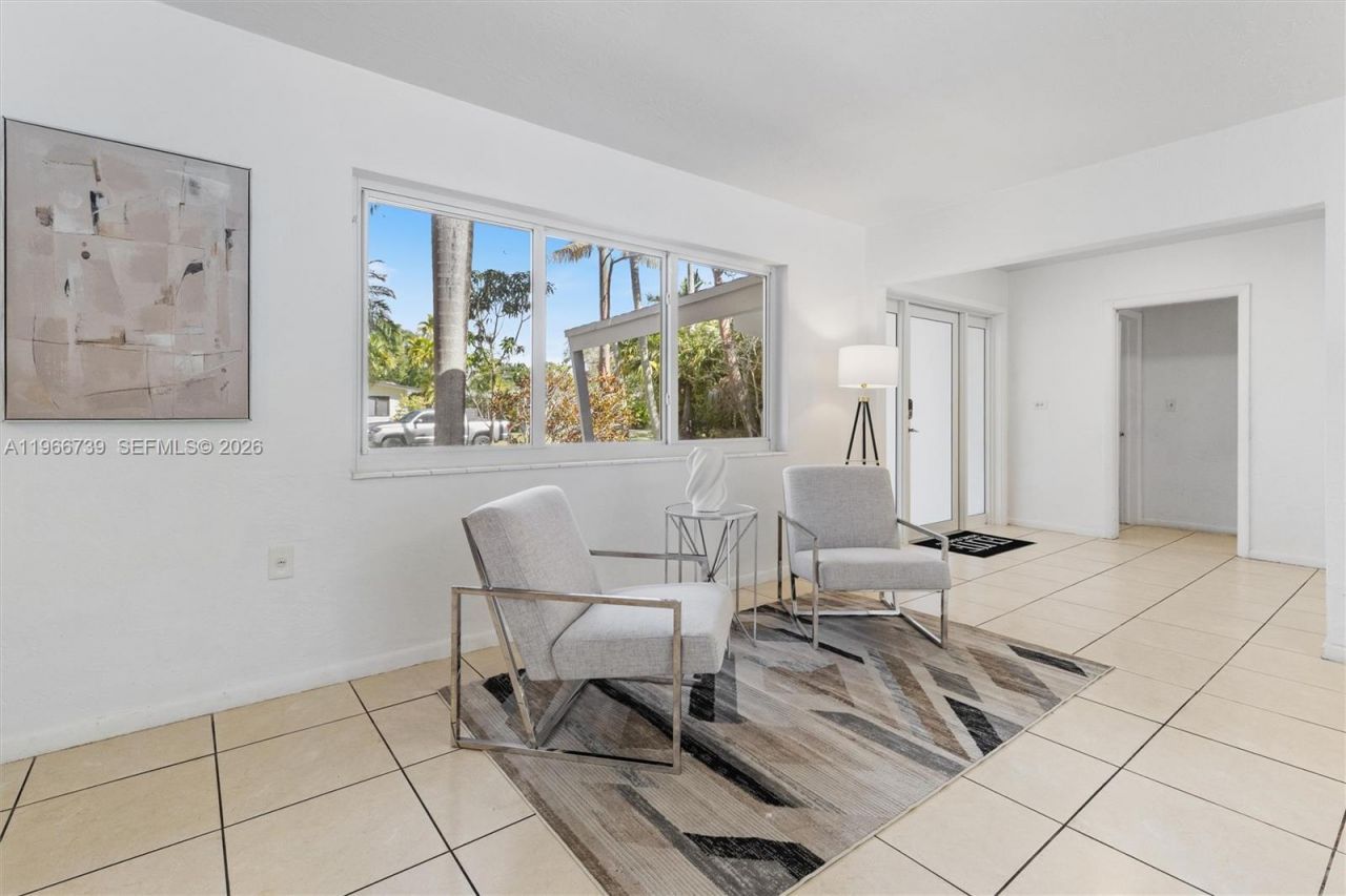 8260 SW 133 St, Pinecrest, FL 33156 Photo