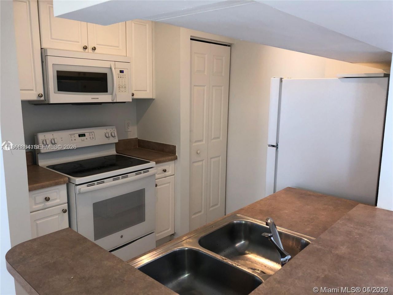 17125 N Bay Rd, Unit 3601, Sunny Isles Beach, FL 33160 Photo