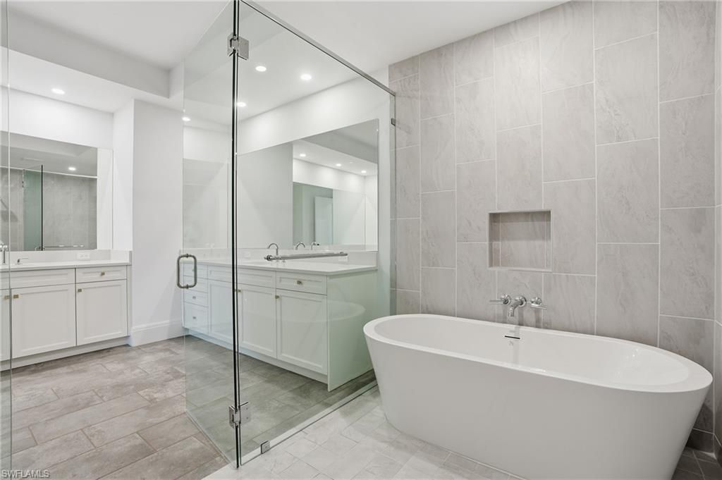 4810 Pelican Colony, Unit 903, Bonita Springs, FL 34134 Photo