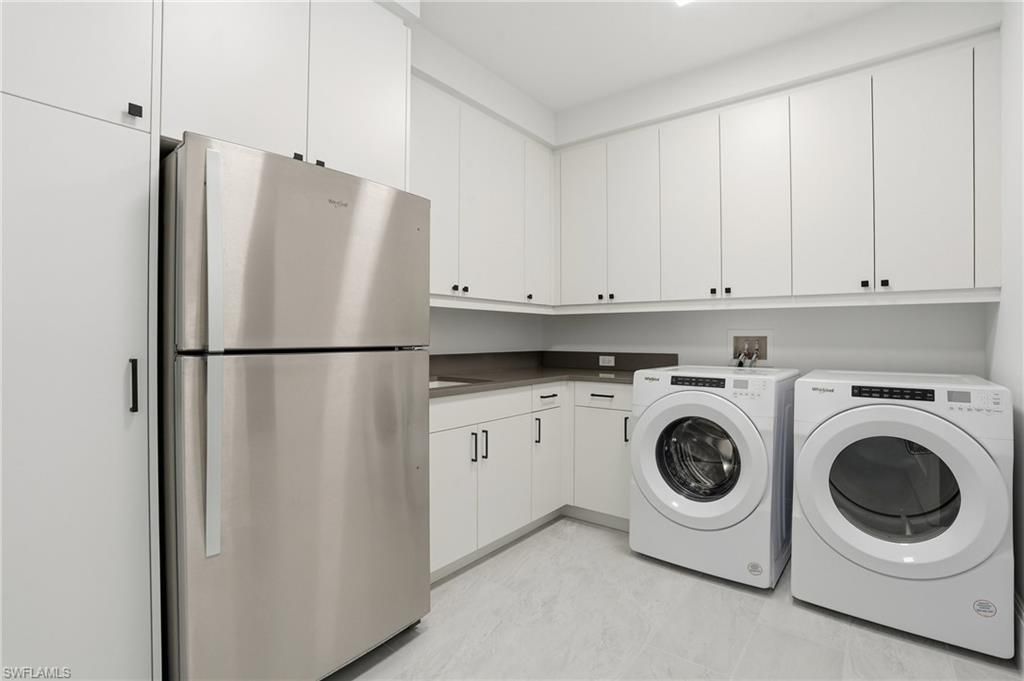 4810 Pelican Colony, Unit 903, Bonita Springs, FL 34134 Photo