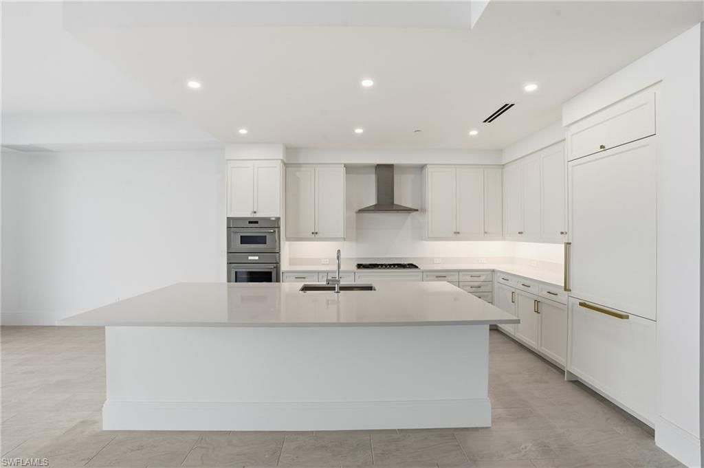 4810 Pelican Colony, Unit 903, Bonita Springs, FL 34134 Photo