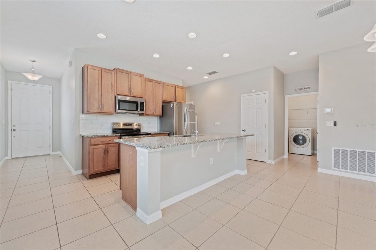 1686 Swan Swim Drive, Davenport, FL 33837 Photo