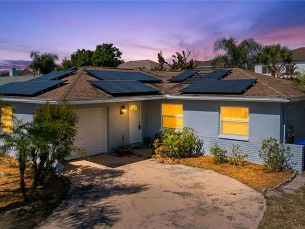 1704 HIBISCUS CIRCLE N, OLDSMAR, FL 34677