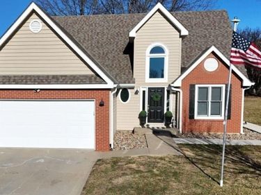 703 Judith Avenue, Gower, MO 64454