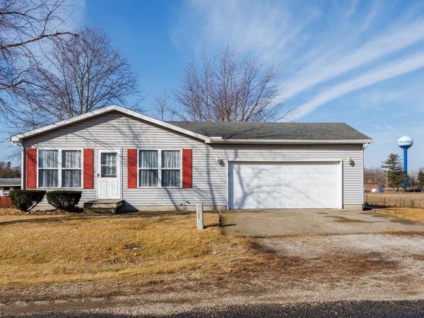 113 N 2nd Street, Mclean, IL 61754