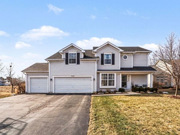 2113 Colonial Street, Aurora, IL 60503