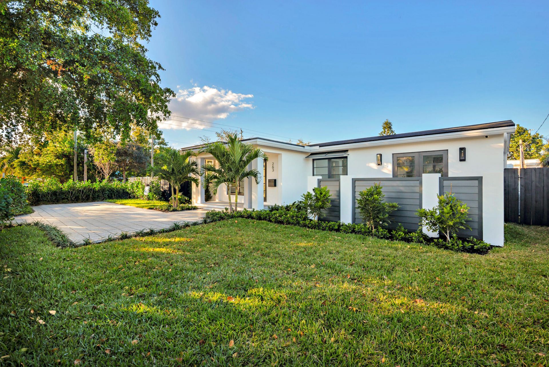 263 Alhambra Place, West Palm Beach, FL 33405 Photo