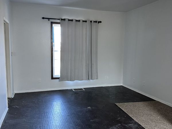 2112 Martin Luther King Jr Parkway, Des Moines, IA 50314