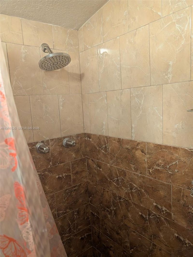 1271 NE 211th St, Miami, FL 33179 Photo