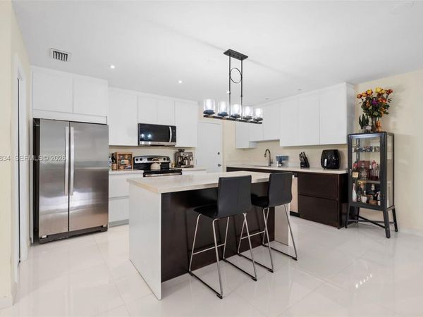 1330 NE 105th St , Unit 301, Miami Shores, FL 33138