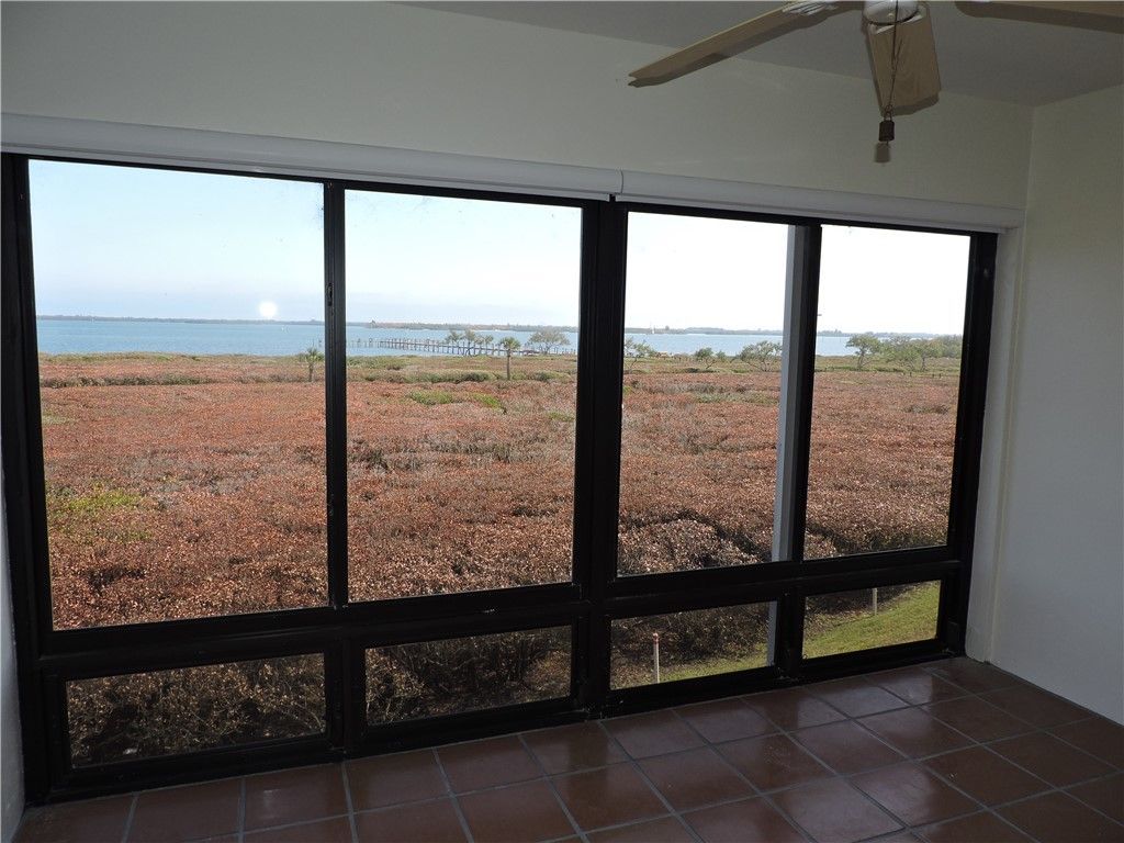 6240 E Mirror Lake Drive, Unit 201, Sebastian, FL 32958 Photo