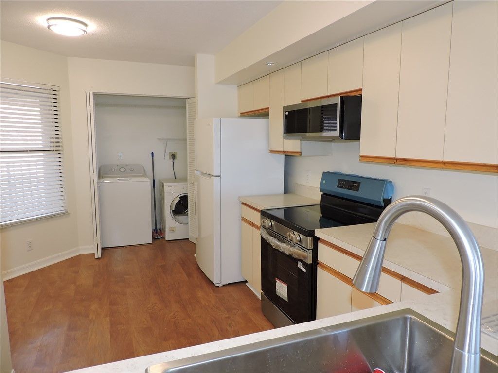 6240 E Mirror Lake Drive, Unit 201, Sebastian, FL 32958 Photo