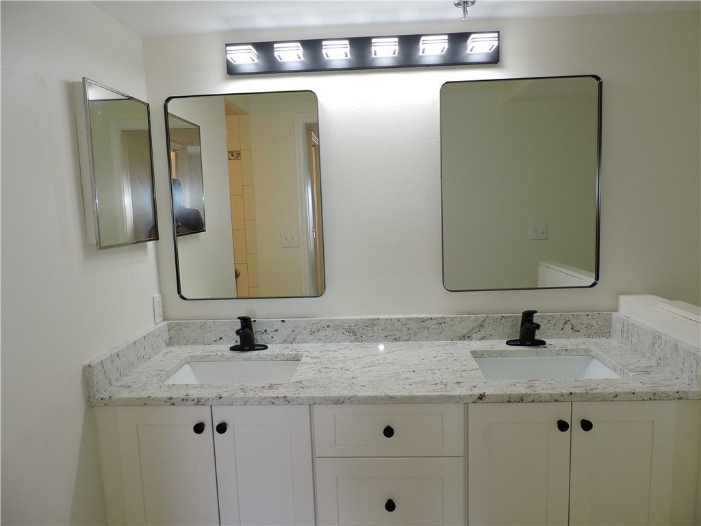 6240 E Mirror Lake Drive, Unit 201, Sebastian, FL 32958 Photo