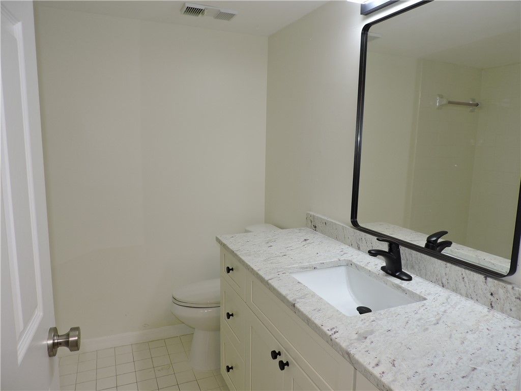 6240 E Mirror Lake Drive, Unit 201, Sebastian, FL 32958 Photo