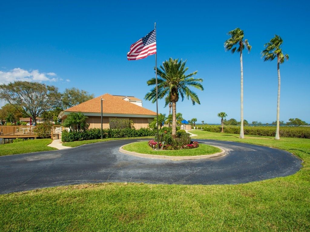 6240 E Mirror Lake Drive, Unit 201, Sebastian, FL 32958 Photo