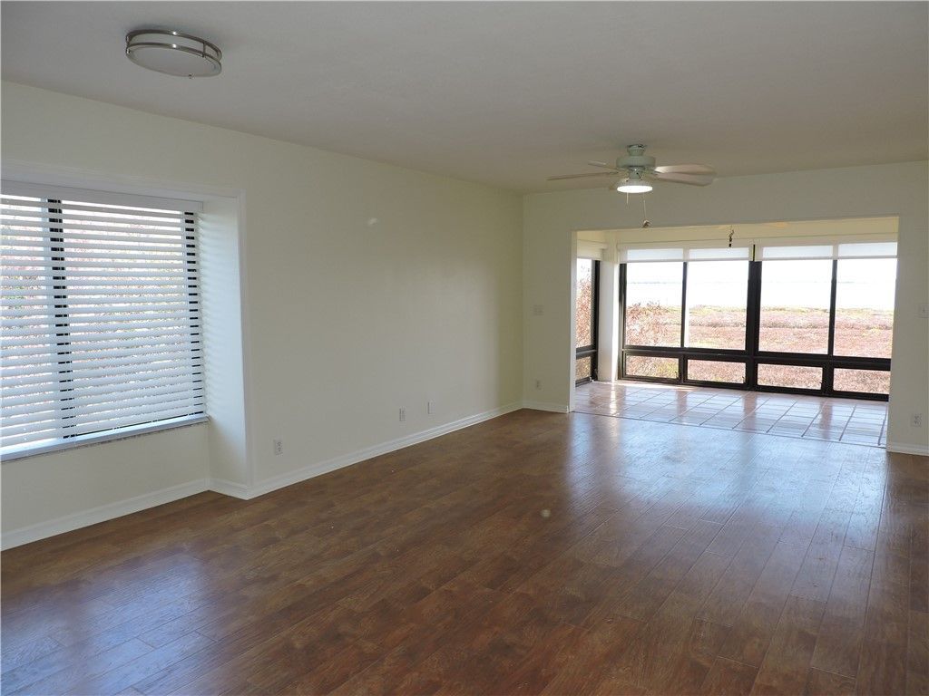 6240 E Mirror Lake Drive, Unit 201, Sebastian, FL 32958 Photo