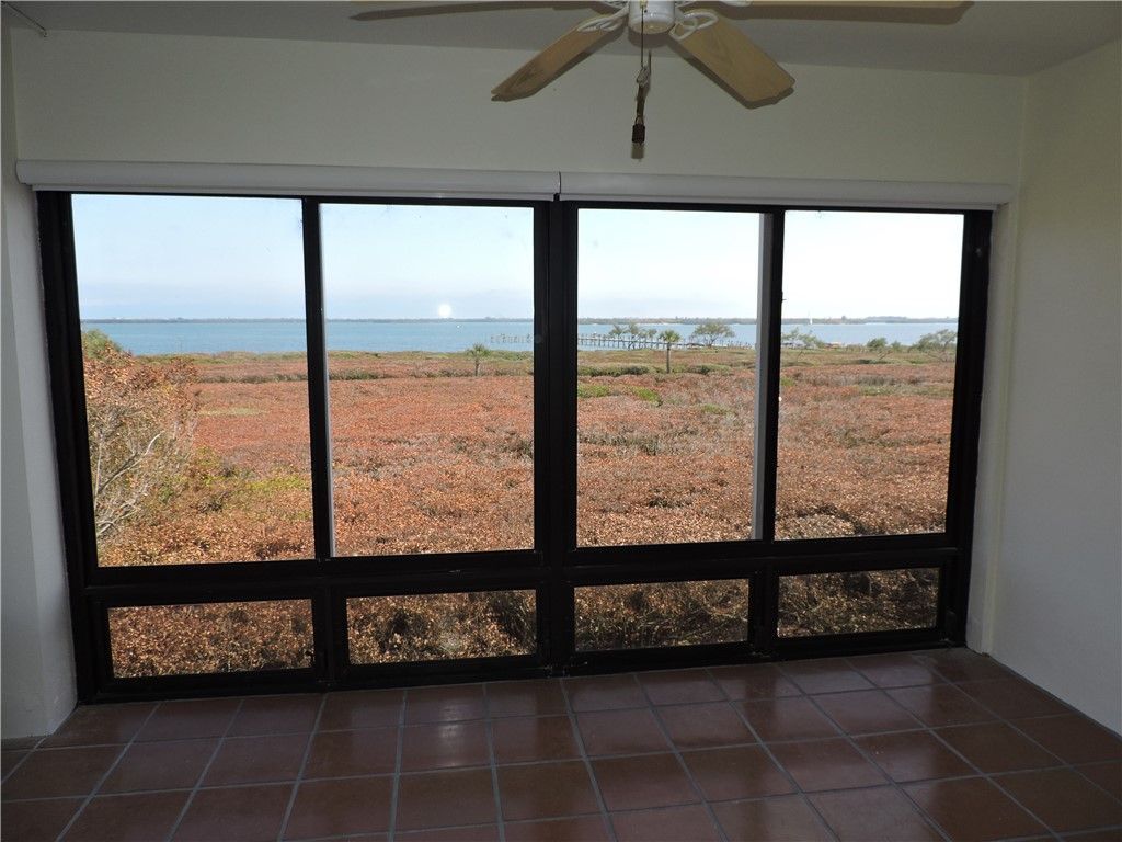 6240 E Mirror Lake Drive, Unit 201, Sebastian, FL 32958 Photo