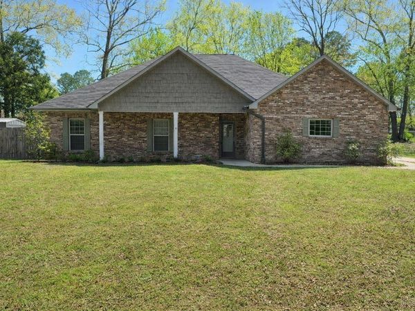 505 McBride Dr., Fulton, MS 38843