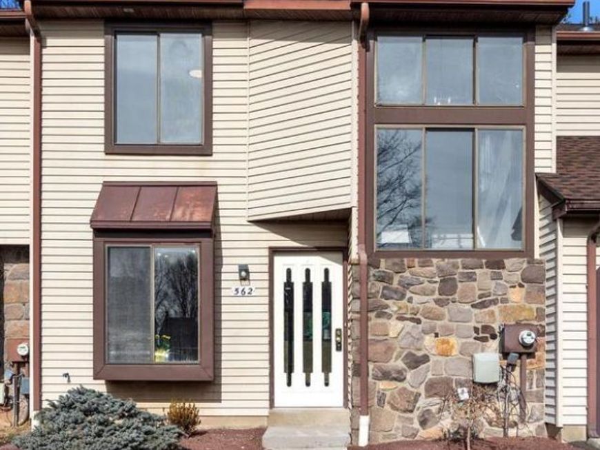 562 Atwood Court, Newtown, PA 18940 Main Photo