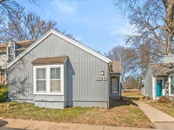 12212 W 79th Terrace, Lenexa, KS 66215