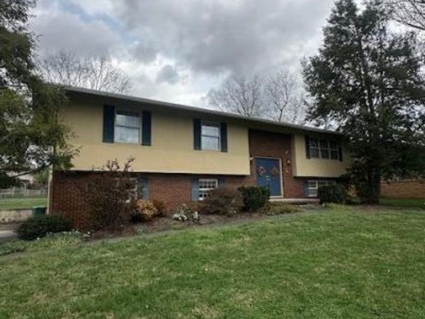 7712 Castlecomb Rd, Powell, TN 37849